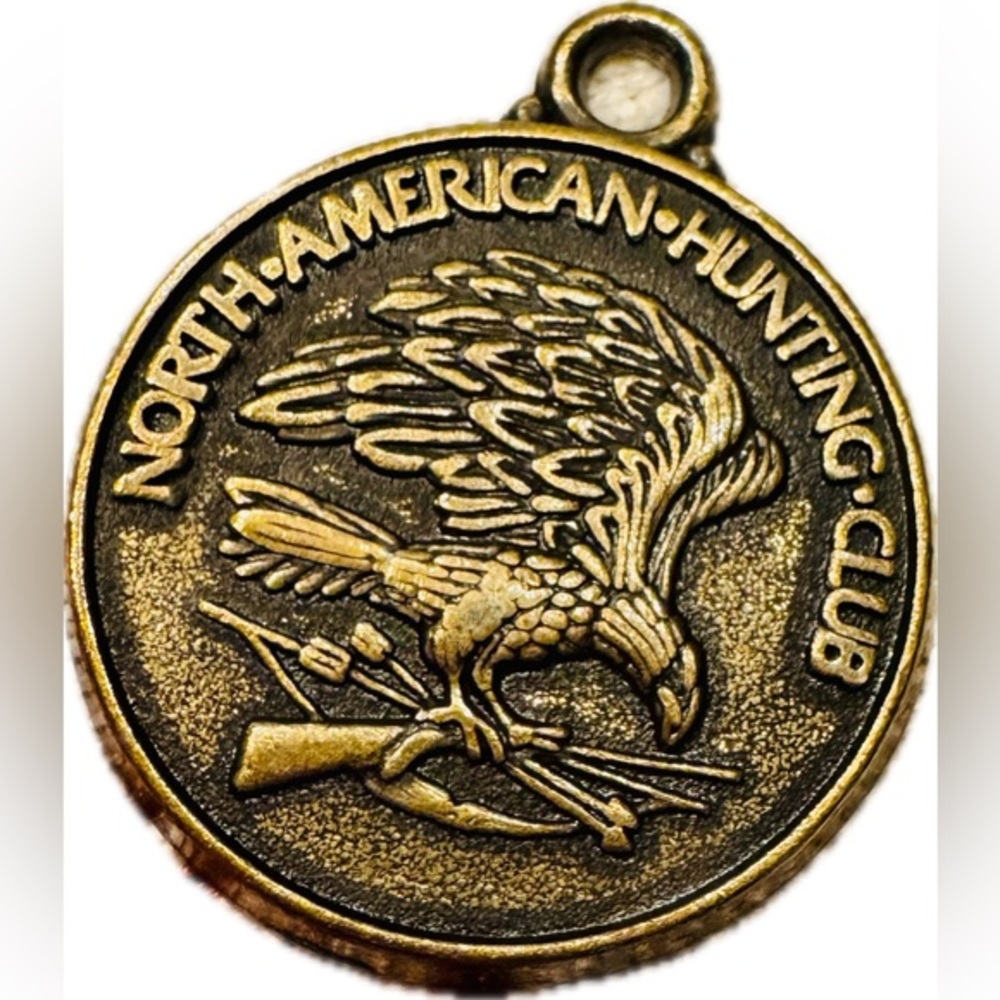 North American Hunting Club Vintage Medallion Keychain Charm